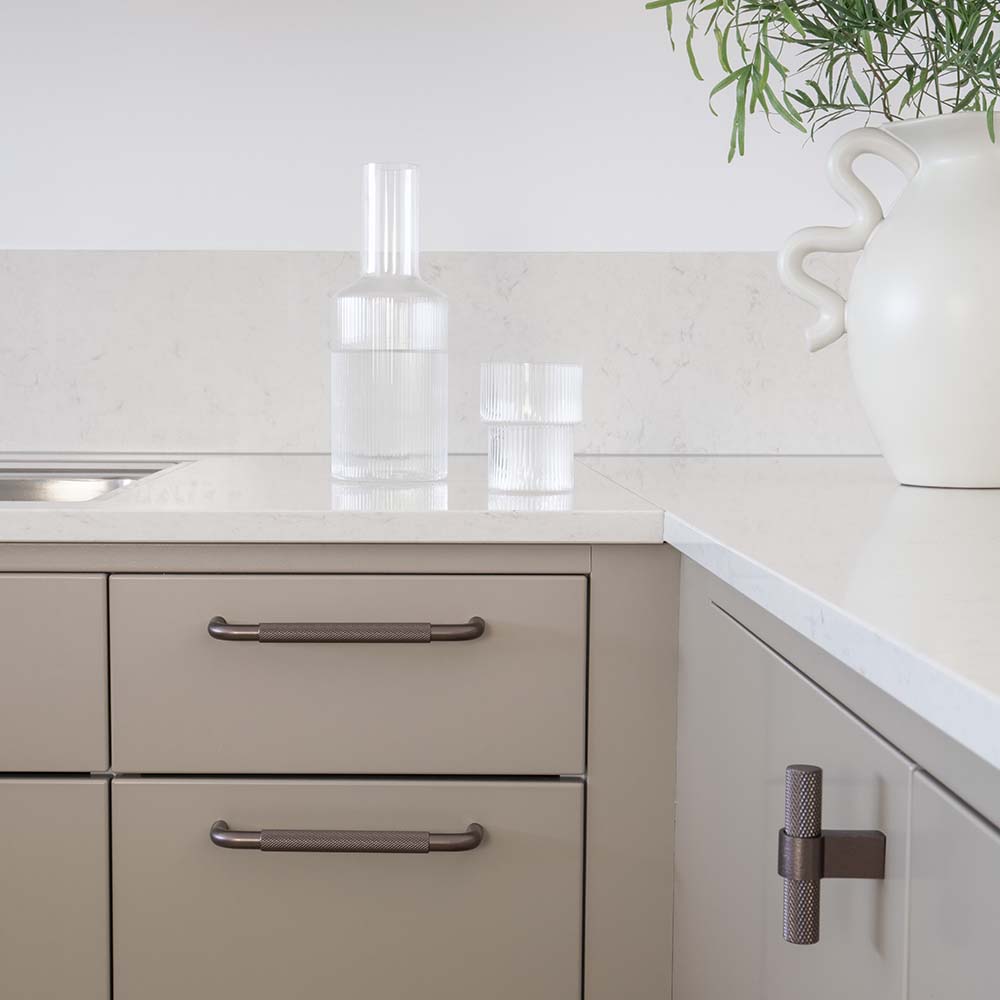 Möbelknopf T Helix - Dunkelbronze