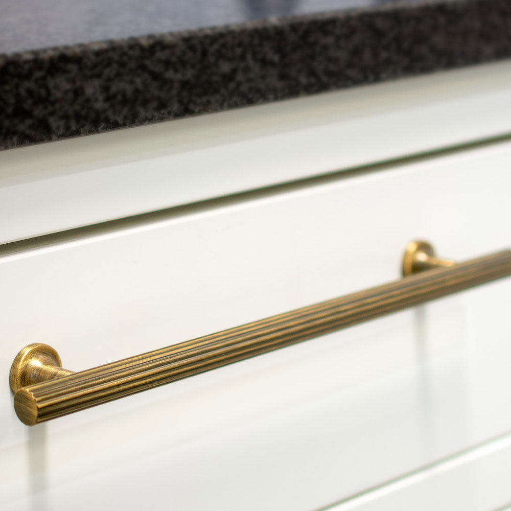 Möbelgriff Portland - 192mm - Antik-Bronze