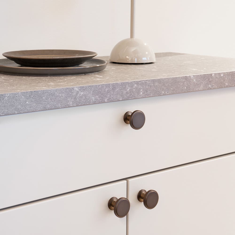 Möbelknopf Uno - Brünierte Messing