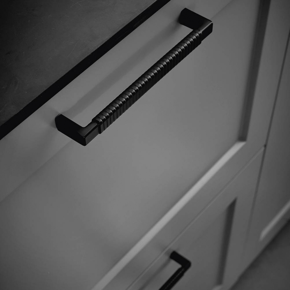 Möbelgriff Rattan - 160mm - Mattschwarz