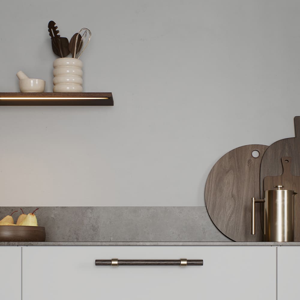 Möbelgriff Bond - Eiche Dunkel Gebeizt/Gebürstetes Messing