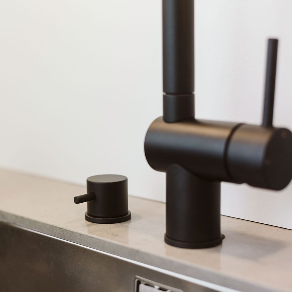 Absperrventil für Geschirrspüler - Mattschwarz