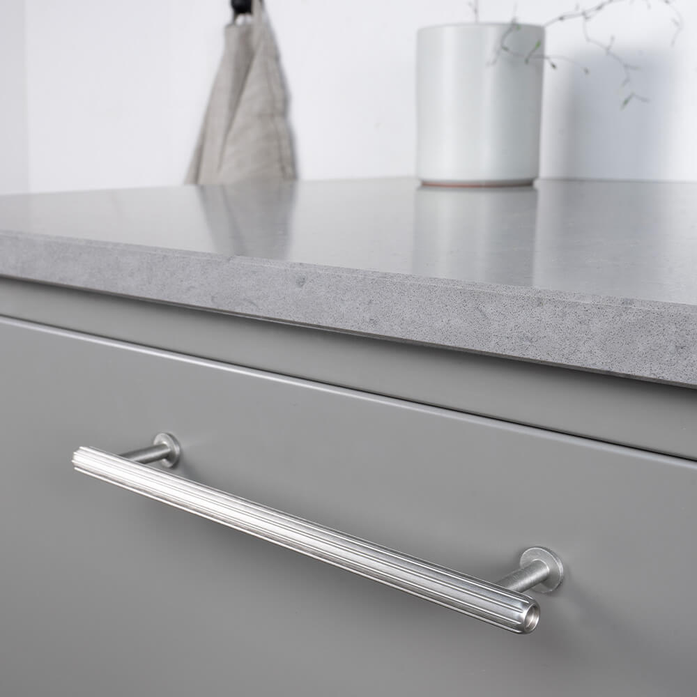 Möbelgriff Rille Mini - 160mm - Edelstahl-Optik