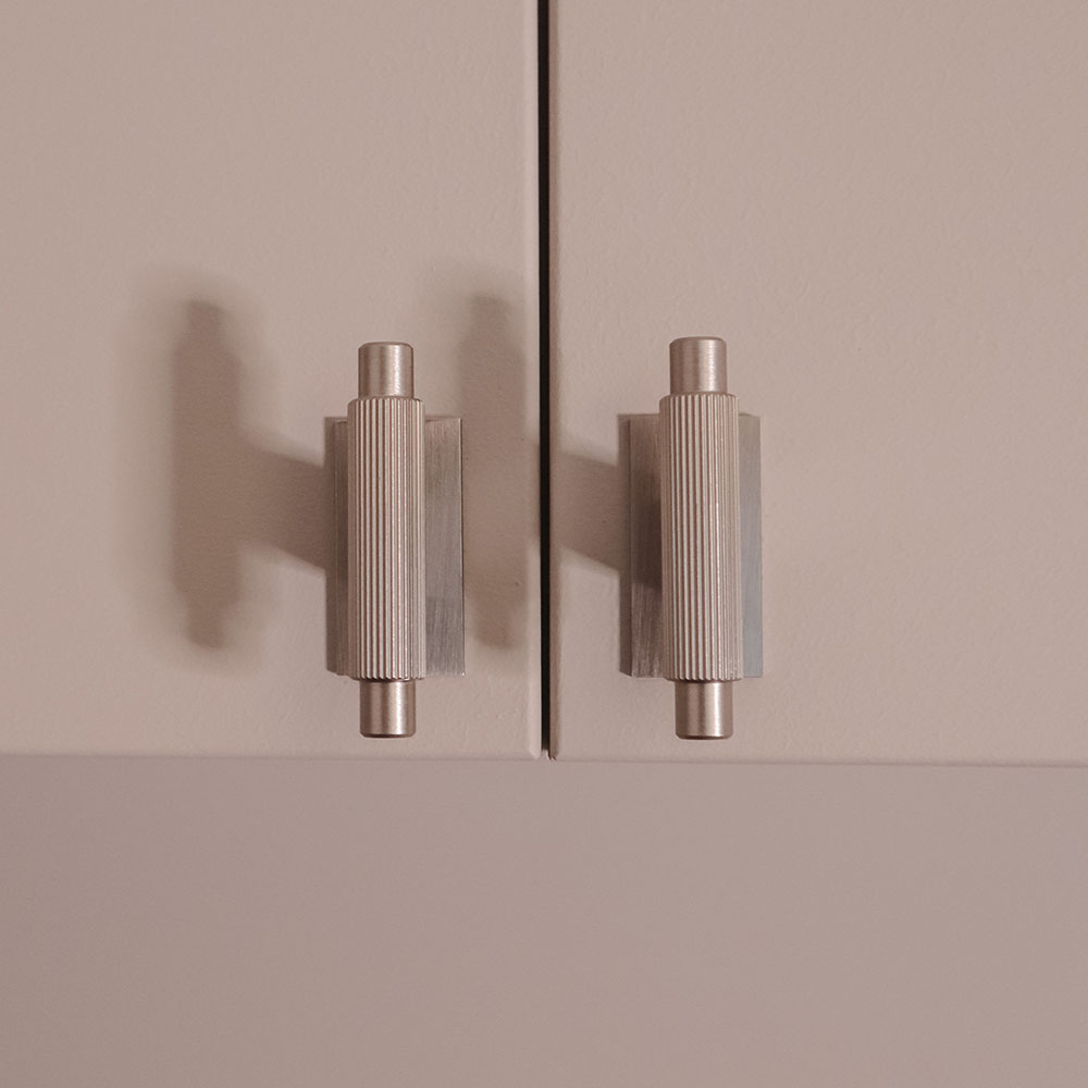 Möbelknopf T Arpa/Rosette - Edelstahl-Optik