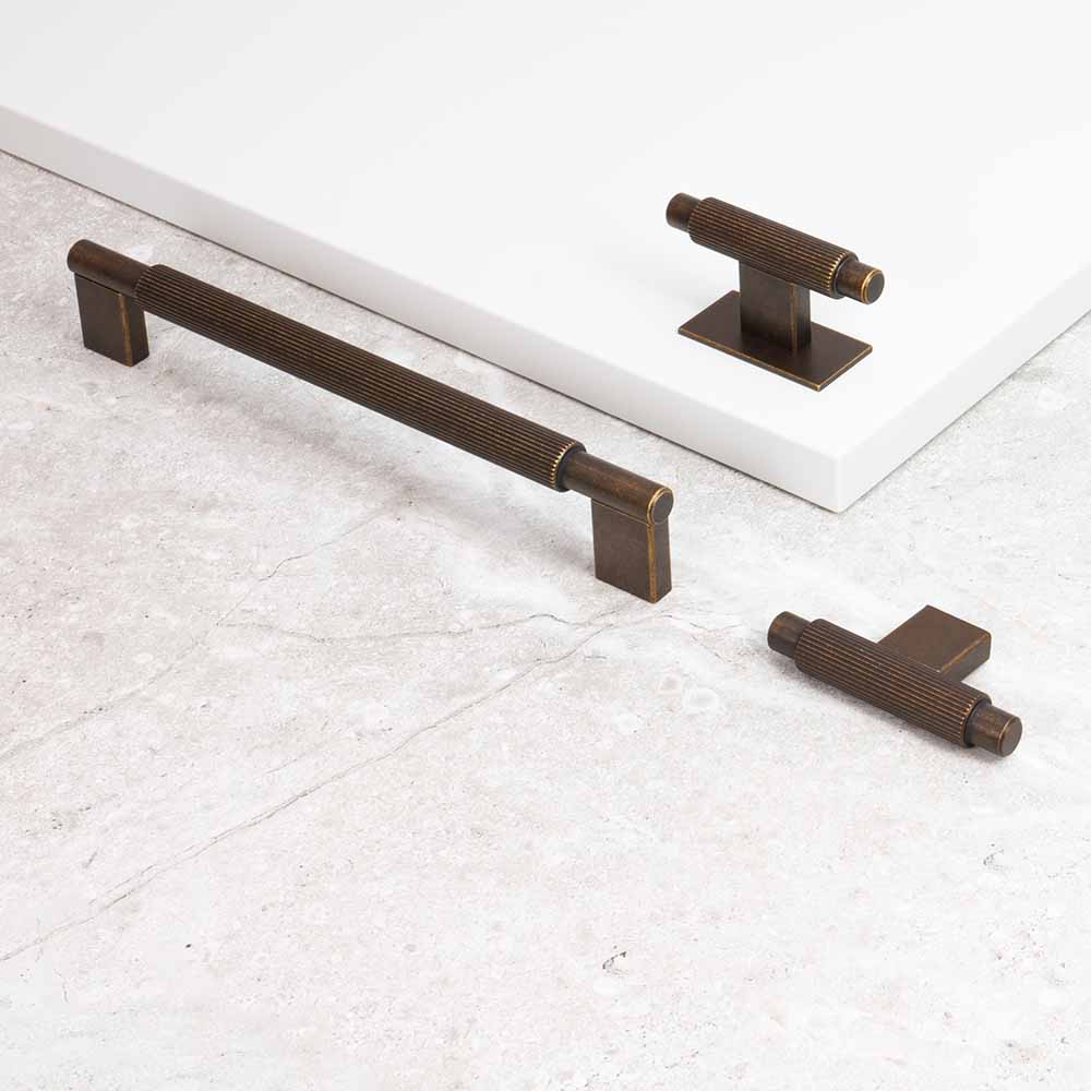 Möbelknopf T Arpa/Rosette - Antik-Messing