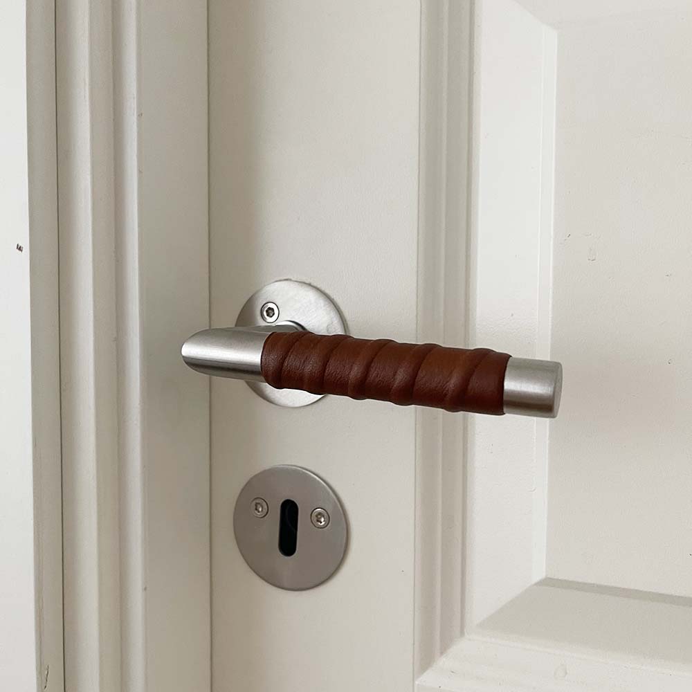 Türgriff Kastrup - Edelstahl-Optik/Lederummantelt Braun