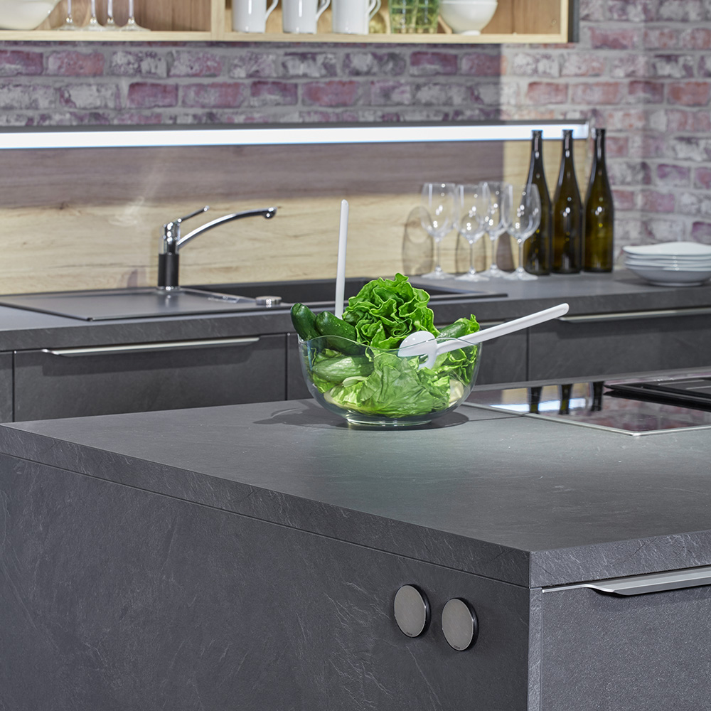 Steckdose One - Edelstahl/Schwarz