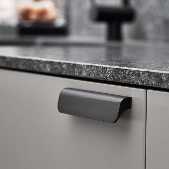 Möbelgriff Fall - Gebürstetes Schwarz