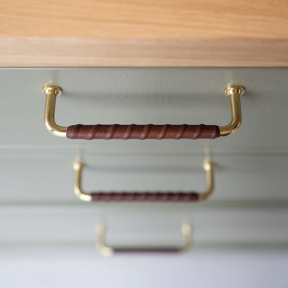 Möbelgriff 1353 - Poliertes Messing/Leder Braun