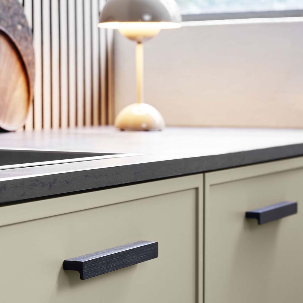 Möbelgriff Elan - Gebürstetes Schwarz