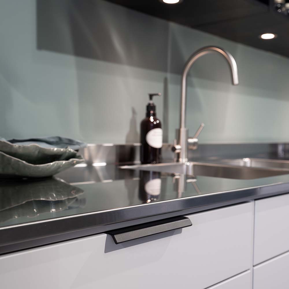 Kantengriff Side - Mattschwarz