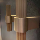 Möbelknopf T Helix Stripe - Messing