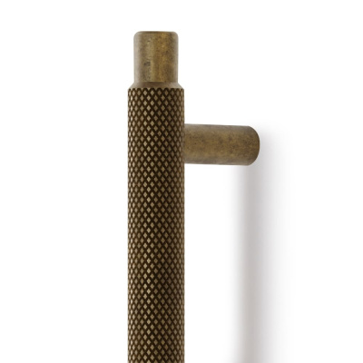 Möbelgriff Manor - 640mm - Antik-Messing in der Gruppe Griffe / Farbe/Material / Antik bei Beslag Online (351072-11)
