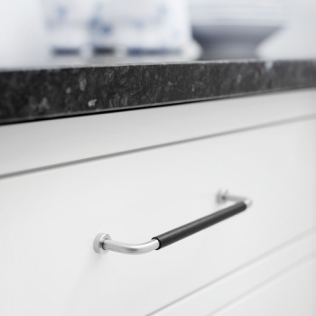 Möbelgriff Lounge - 160mm - Chrom/Schwarz Leder