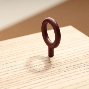 Toniton Key Knopp - Reddish Brown