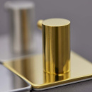 Klebehaken Base 220 1-Haken - Poliertes Messing