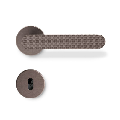 Türgriff Vibe Grip - Skandinavischer Standard - Dunkelbronze in der Gruppe Türgriffe / Farbe/Material / Bronze bei Beslag Online (752037-41)