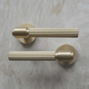 Türgriff Helix 200 Stripe - Messing