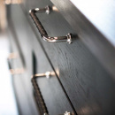 Möbelgriff 1353 - Poliertes Messing/Leder Natur